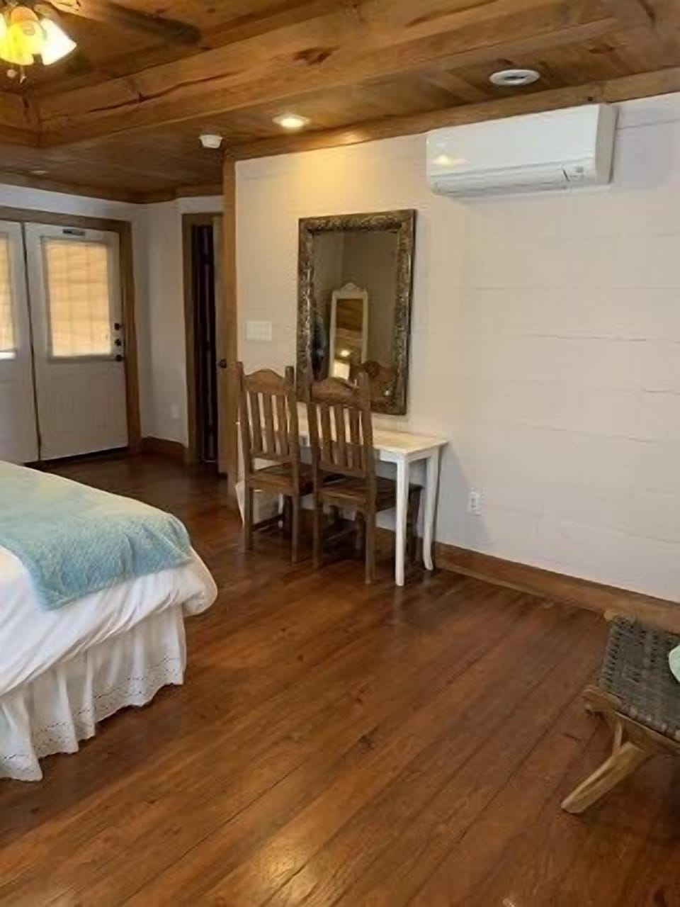 Bedroom (2)