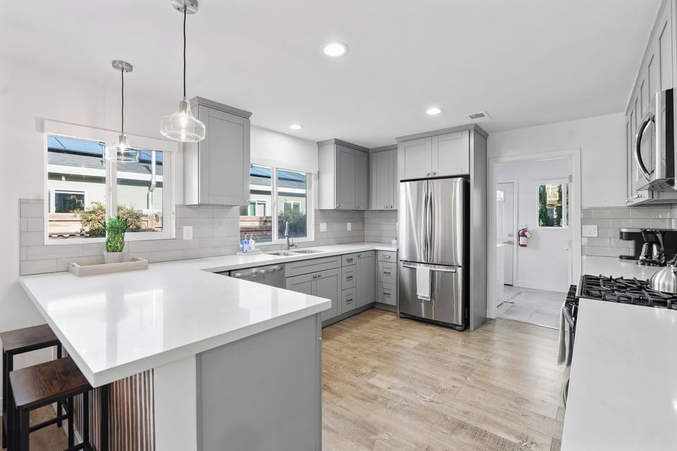 Step into our fully renovated kitchen...