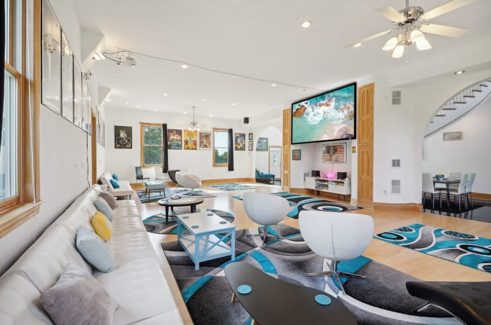 Home Decor, Indoors, Ceiling Fan, Furniture, Architecture