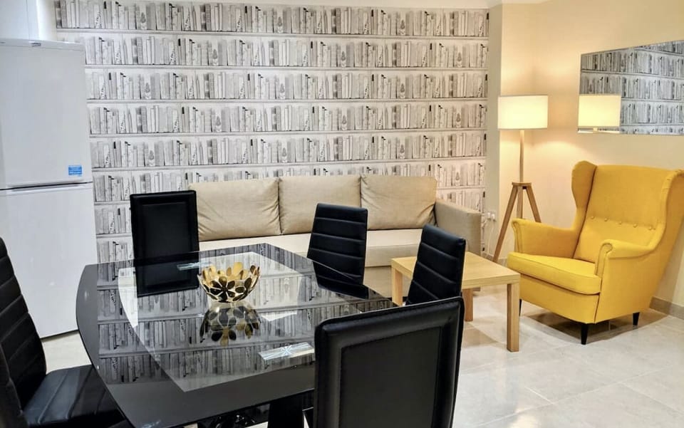 Living Room / Lounge