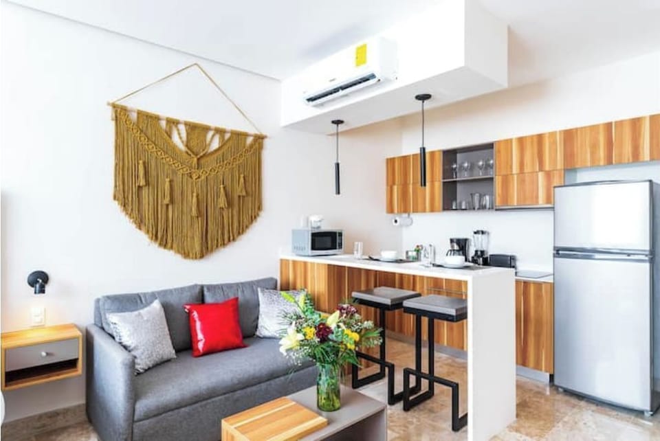 Tulum City Apartments - Casa Elena 
Espacio de cocina y sala-comedor