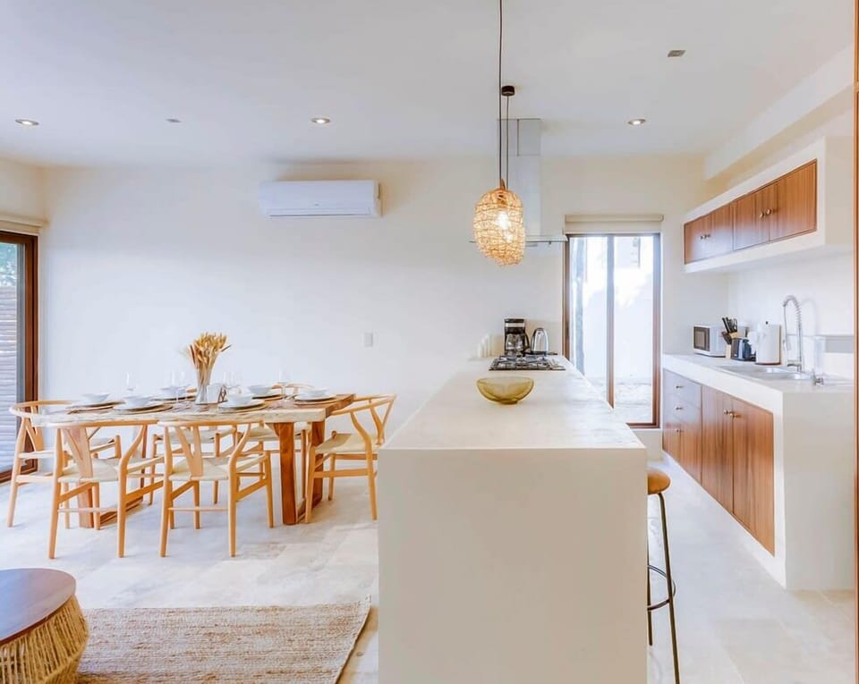 A fully-equipped kitchen