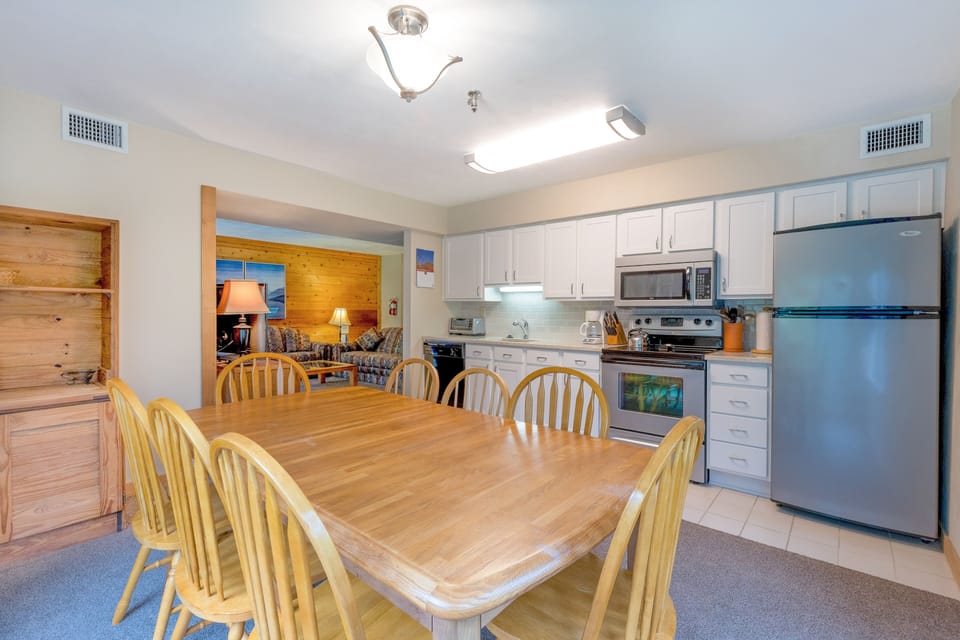 Dining Room, Dining Table, Furniture, Indoors, Table