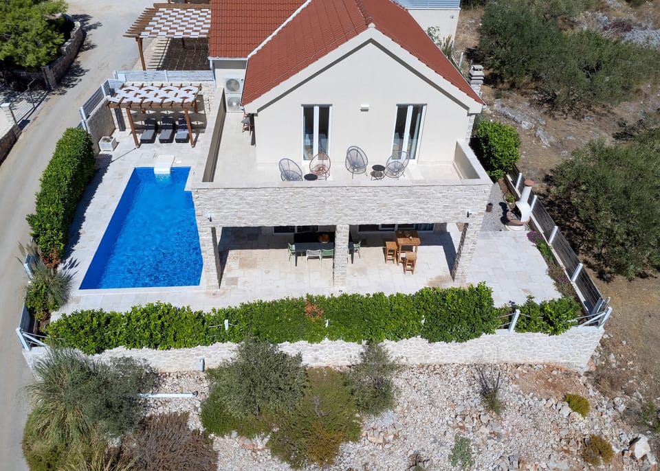 Villa Anouk | The Overview