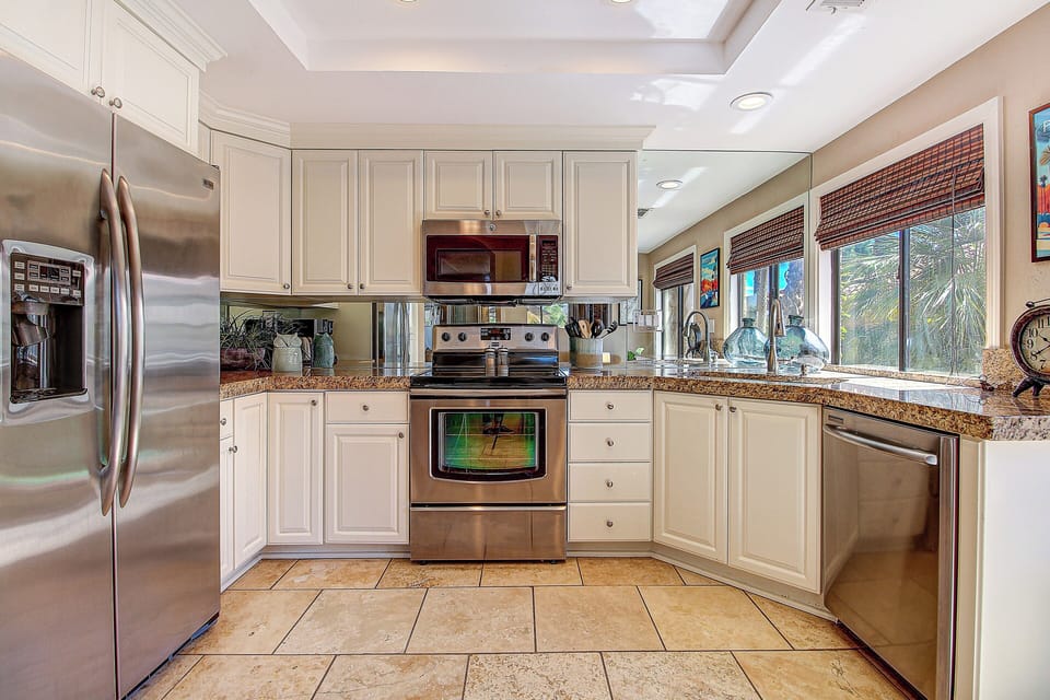 Kitchen - fully equipped