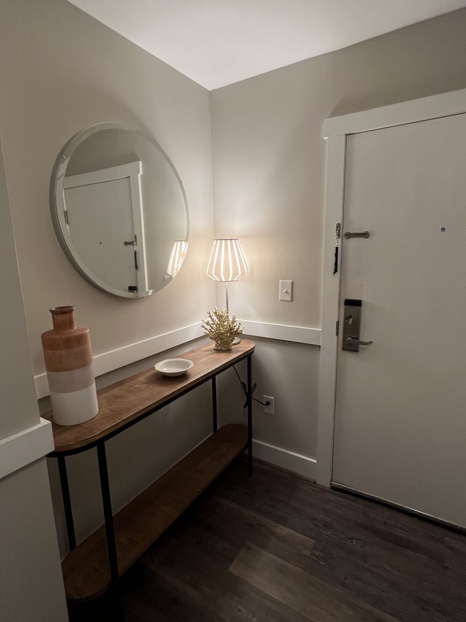 Welcoming large entry way.