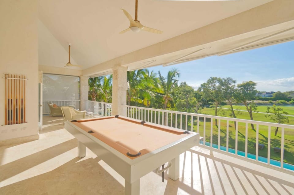 Hacienda B5 - Luxury villa with golf and lake view in exclusive beach resort (3511)