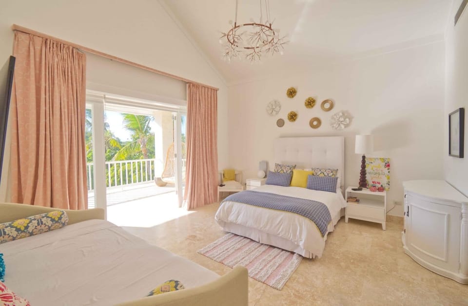 Hacienda B5 - Luxury villa with golf and lake view in exclusive beach resort (3506)