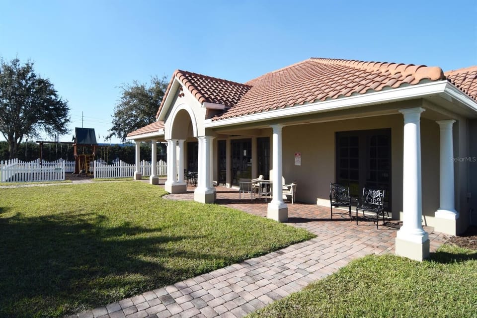Clubhouse with gym, play area, games room, tennis and volleyball