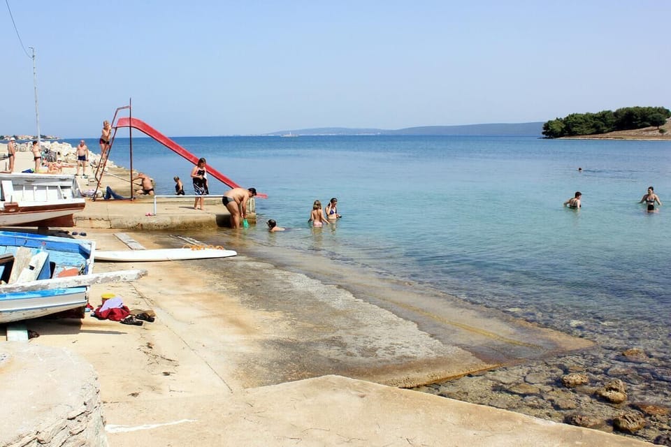 Nearby beaches