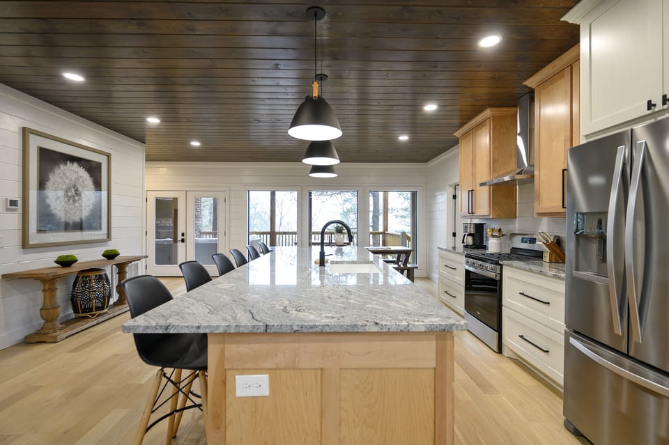 The fully equipped kitchen!