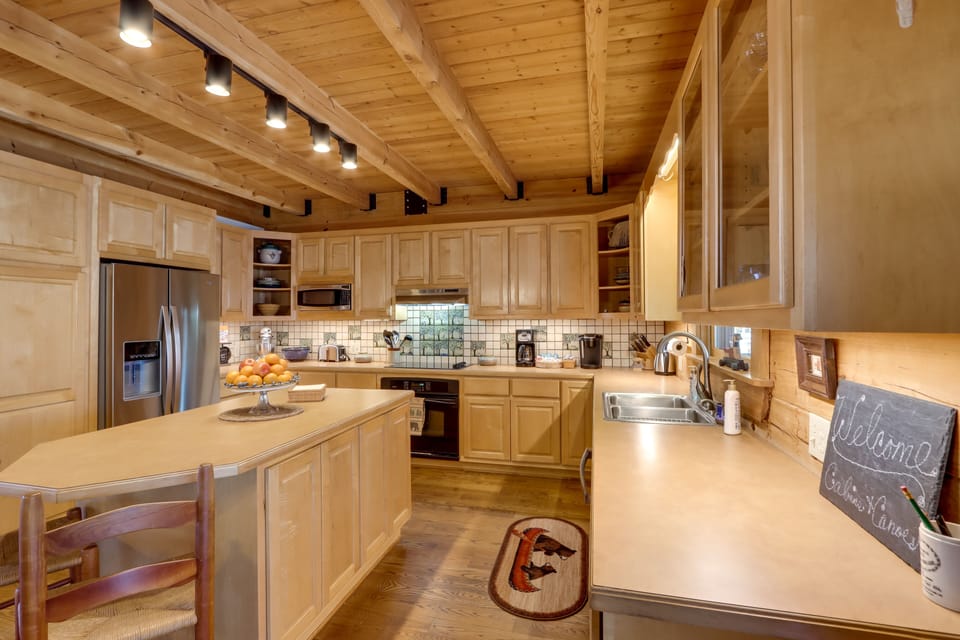 Kitchen | Cooking Basics | Complimentary Spices | Blender | Crockpot