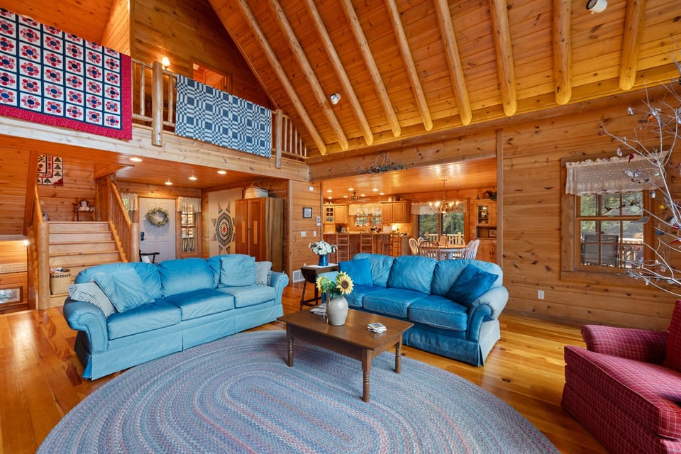 The colorful hand-selected furnishings, fabrics and decor clearly yield a Wowza!