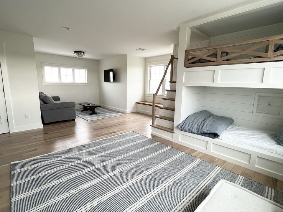 3rd Floor bunk room, TV + pullout couch
