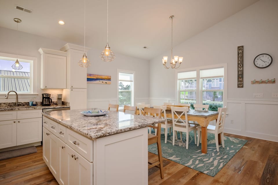 Kitchen / Dining - Southwest