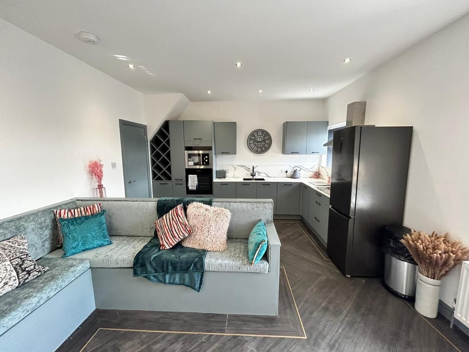 Living Room / Lounge