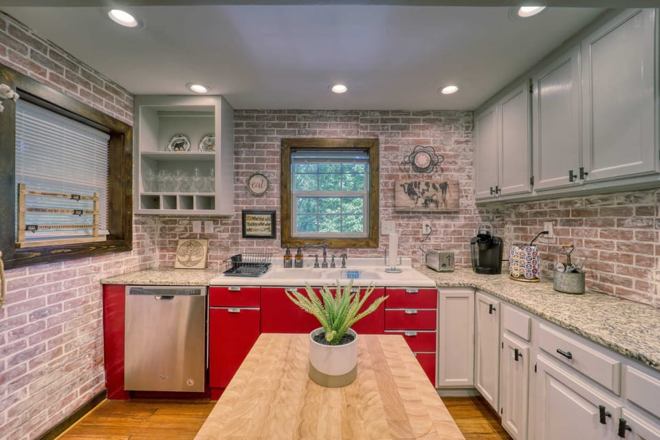 Have fun preparing meals in our fully stocked kitchen!