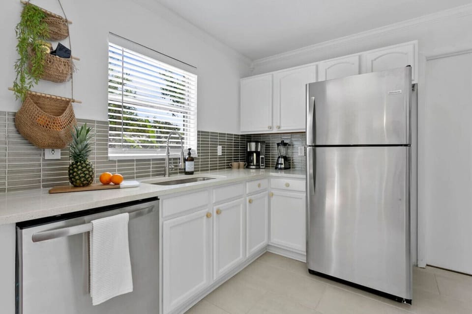 Fully Equipped Kitchen- Coffee, Tea, Sugar, Salt + Pepper Provided