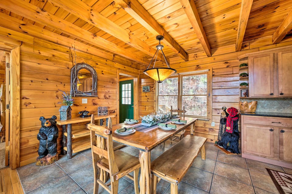 Dining Area | Dishware/Flatware | Trash Bags/Paper Towels