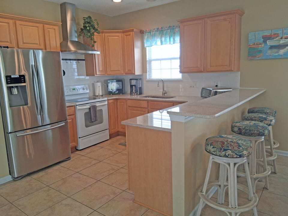Kitchen With Bar Seating