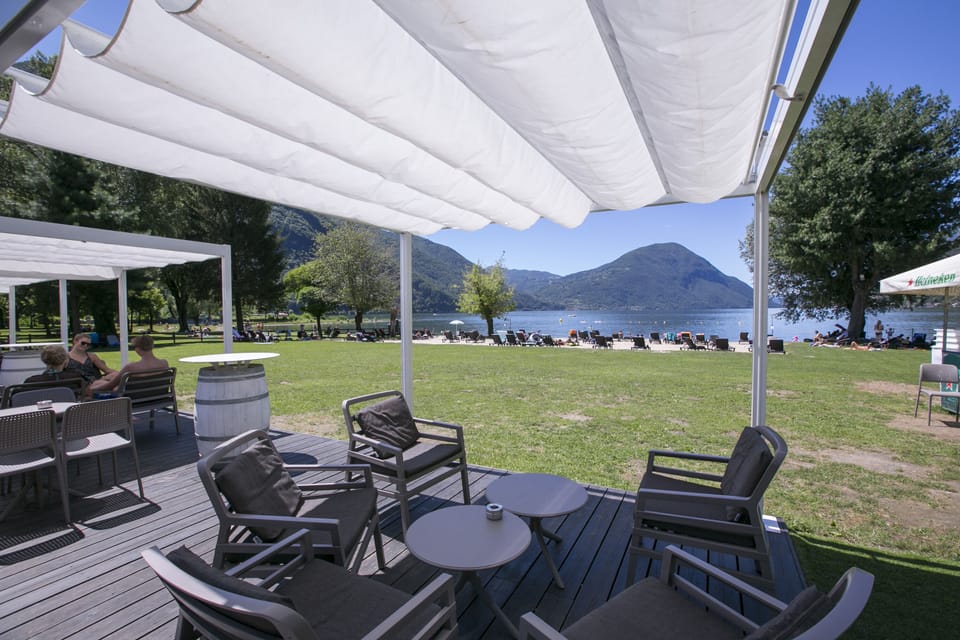 Bar over the lake