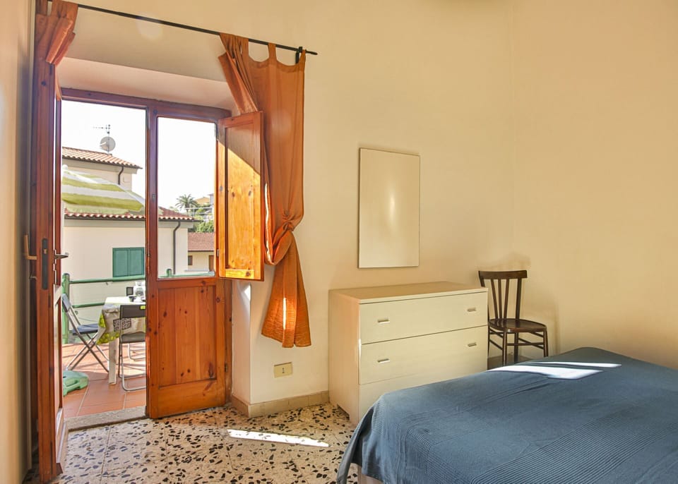 second bedroom with terrace-Atena-Elba Island