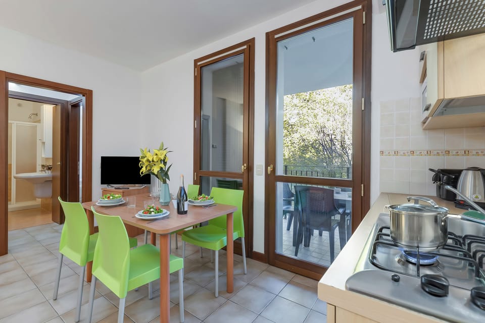 Kitchen and dining area