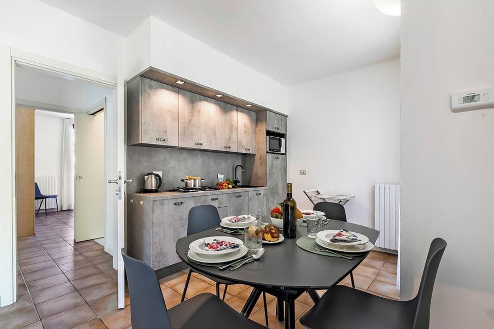 Kitchen and dining area