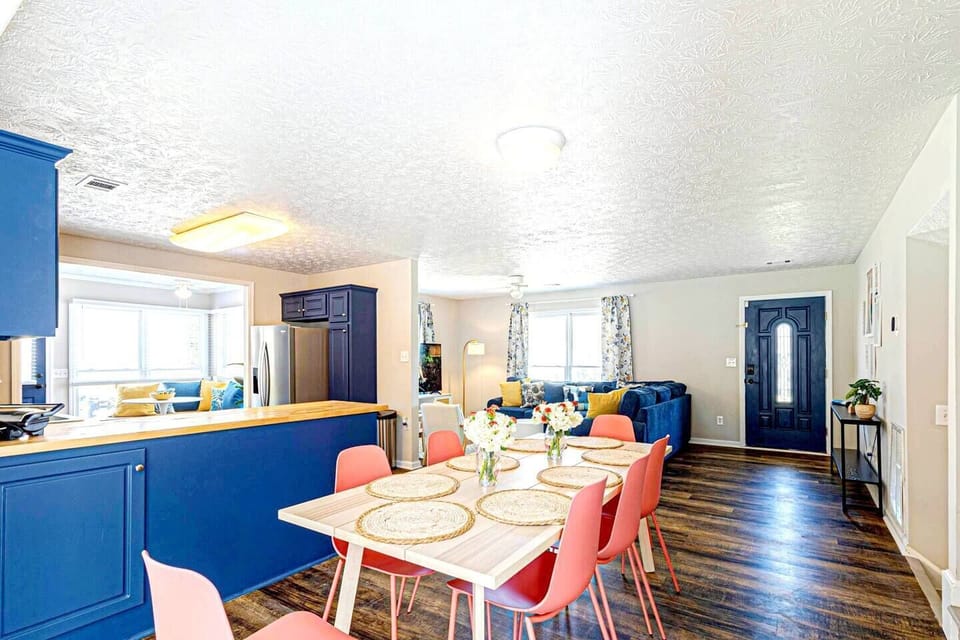 dining area—perfect for enjoying meals and quality time together.