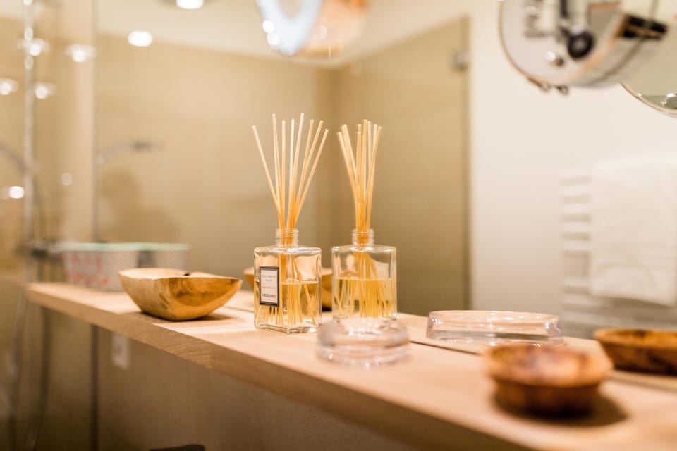 Bathroom amenities