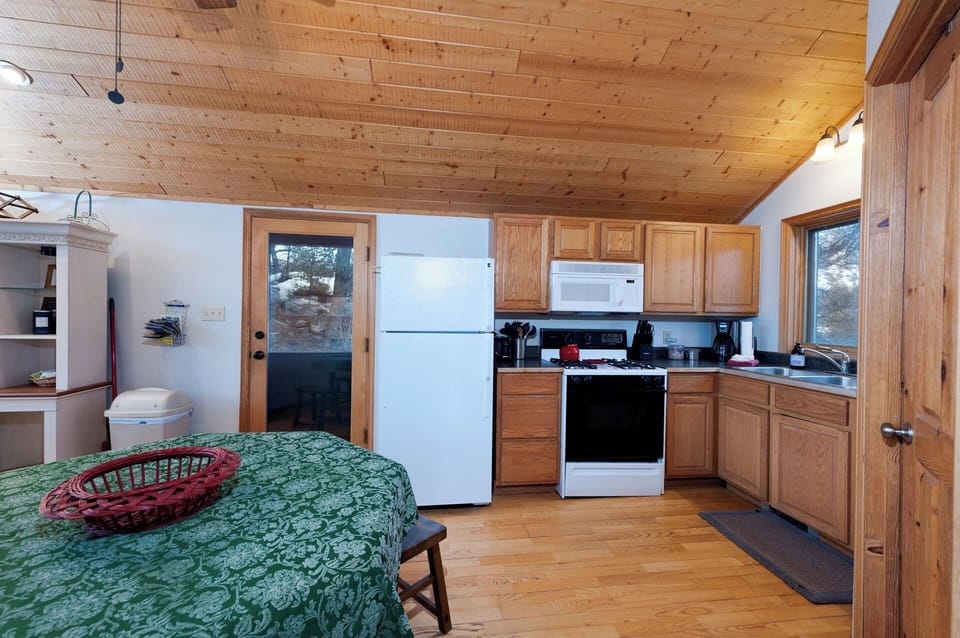Fully Stocked Kitchen - Dining Table