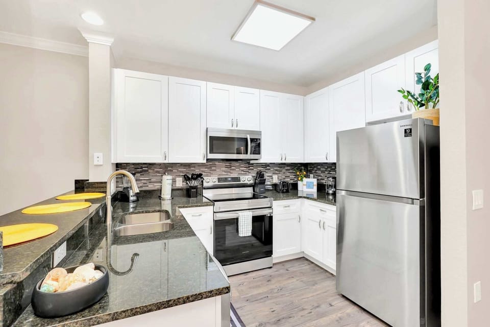 Fully equipped kitchen area