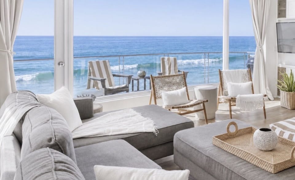 Beachfront luxury home in Oceanside
