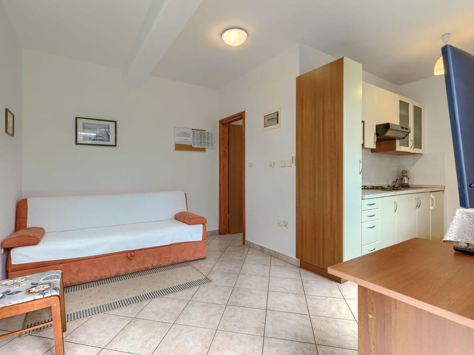 Furniture, Property, Cabinetry, Comfort, Wood, Lighting, Drawer, Interior Design, Building, Flooring