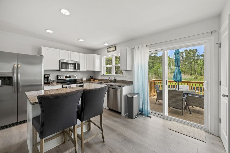 Captain's Cove Amenities are a short walk or bike ride away.