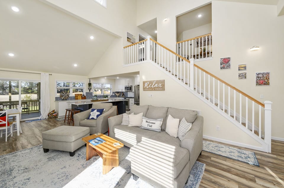 Soaring Ceilings and gorgeous Coastal Decor.