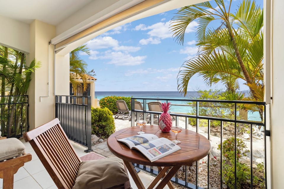 you can hardly be closer to the ocean 