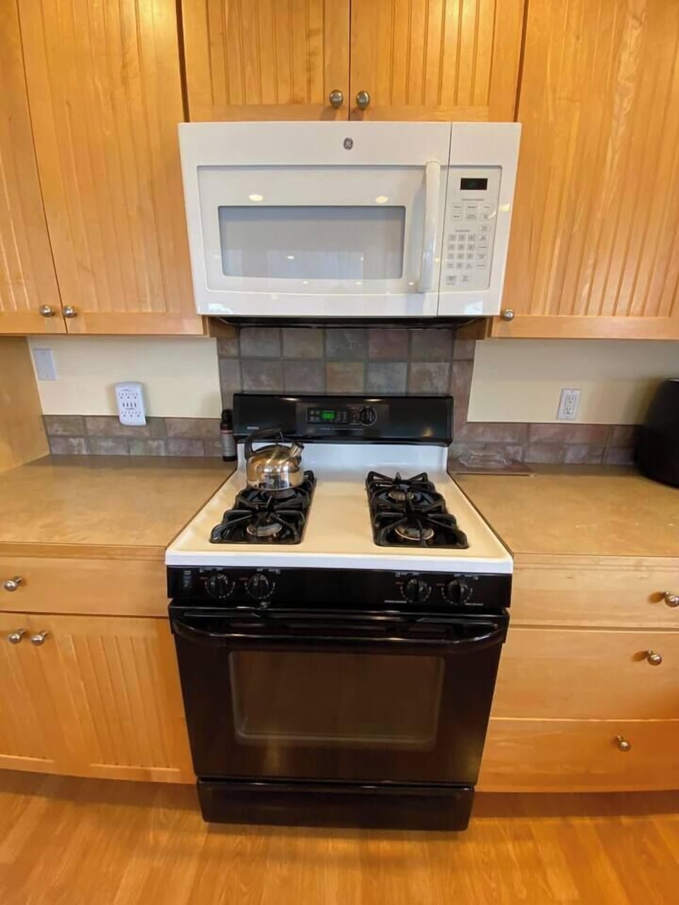 98bc21bb 2d77 41c1 82e7 8012b0dc2fa3