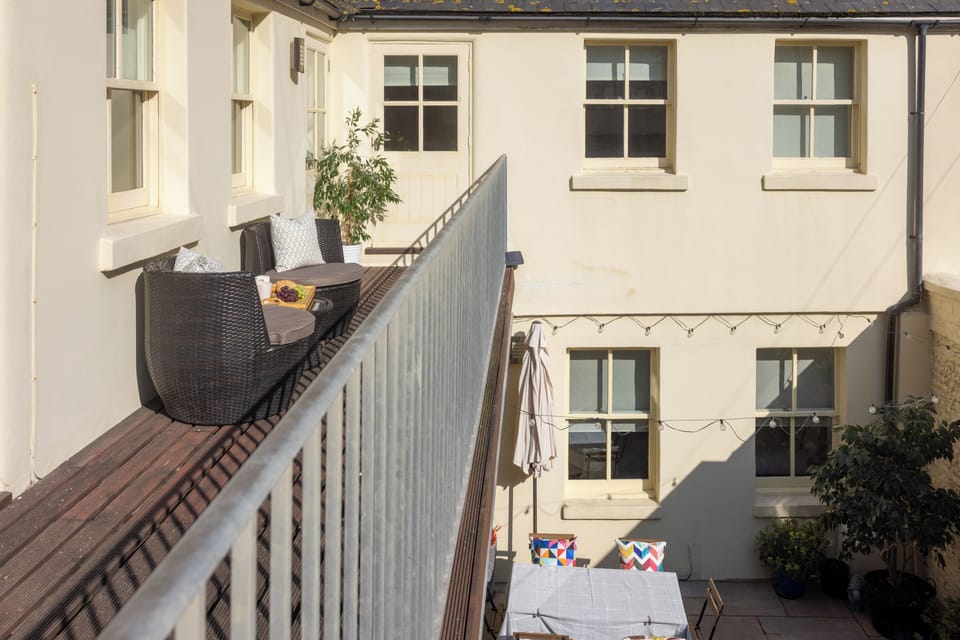 Balcony seating area 