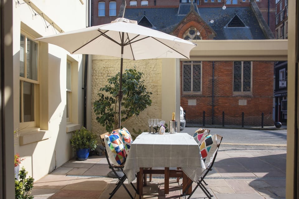 Courtyard seating area 