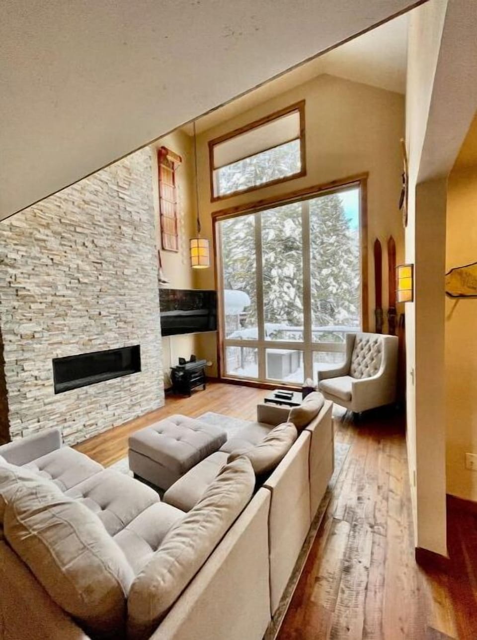 Main level living room 