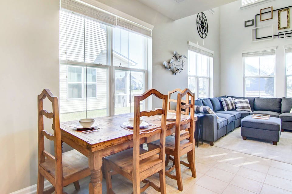 Dining Area | 1st Floor