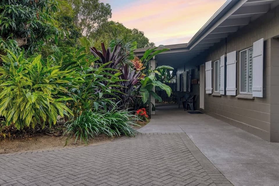 Primely positioned less than 10 minutes' walking from the beach, this expansive three villa estate is the perfect escape for travelling groups and families.