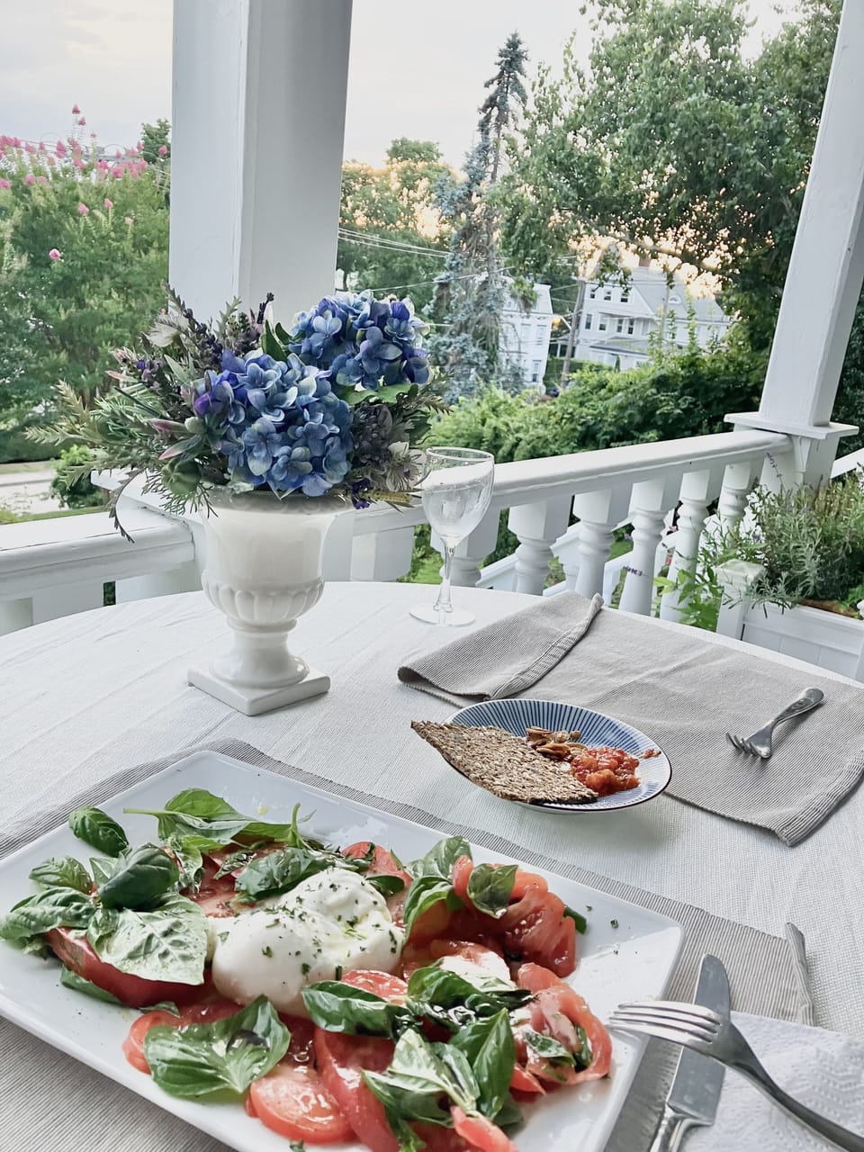 Breakfast & Lunch on the porch