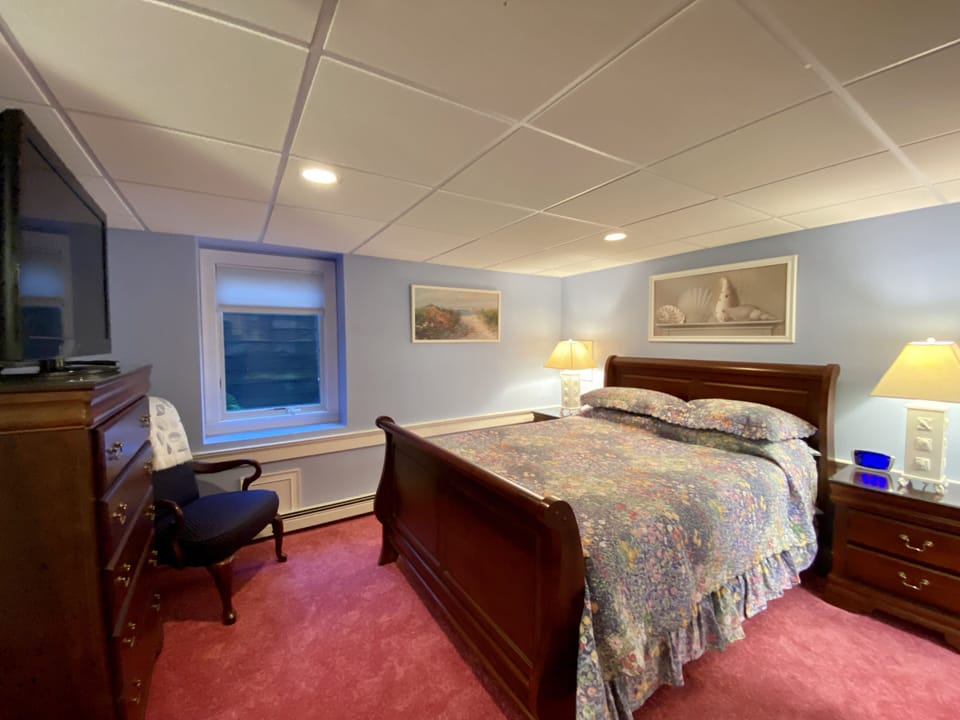 Third Bedroom (Basement)
