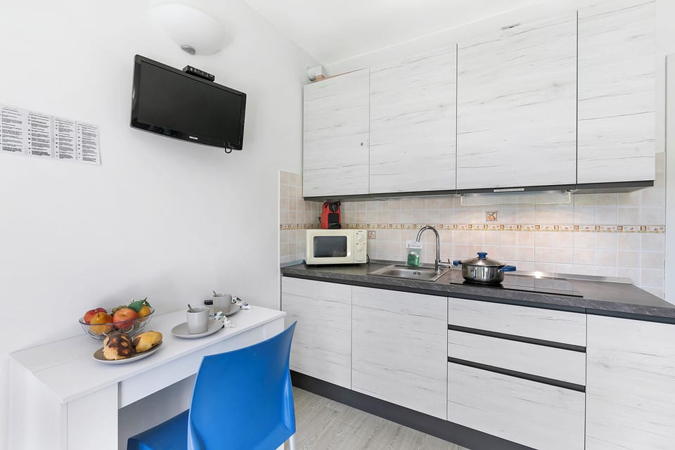 Kitchen and dining area