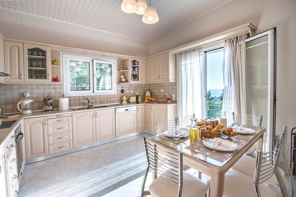 Savor your moments in the dining and kitchen space