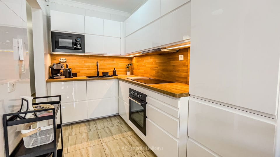 Tenerife relax apartment kitchen 2