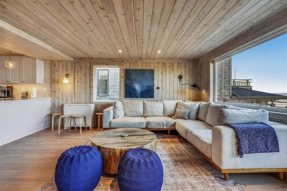 Living Room at Daydreamer