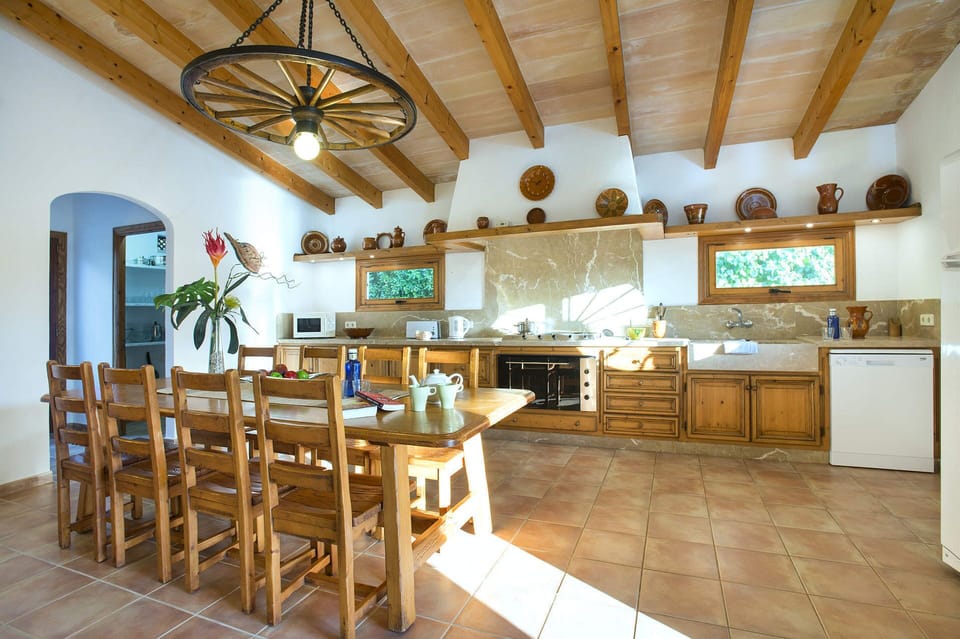 Villa Busqueroles image